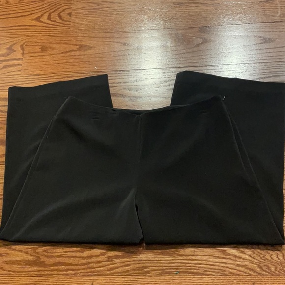 NWOT WHBM women’s LEGACY wide leg CROP / CAPRIS pants. Black size 8 - Picture 3 of 9